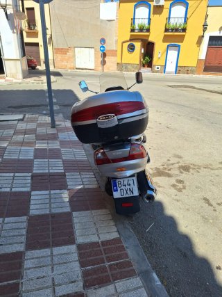 Suzuki Burgman 400 Año 2005