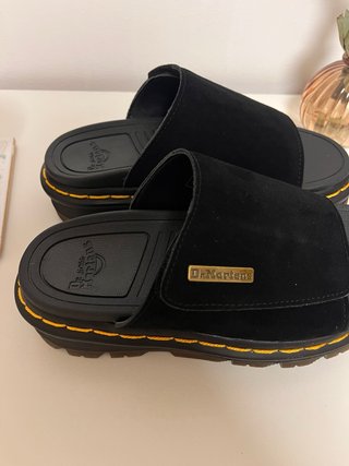 Dr. Martens Zebzag Slide Sandalias Negras