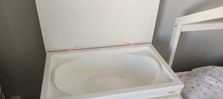 Cambiador bebé con bañera y ruedas