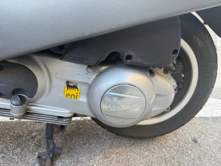 Vespa GTS 300 Gris