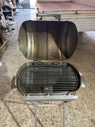Barbacoa artigianale in metallo