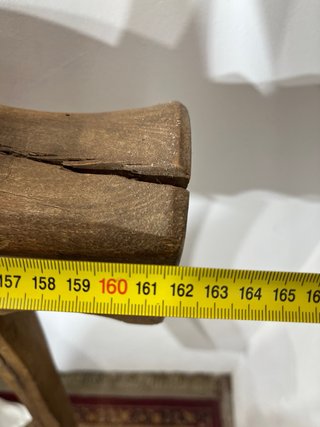 Antiguo Yugo de Madera Maciza con Estacas.