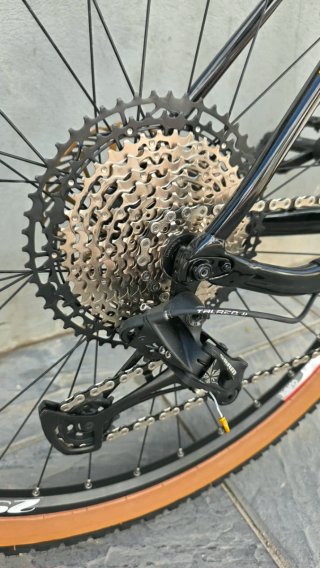 Bicicleta Lapierre Negra y Dorada