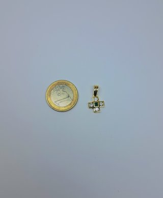 Colgante Cruz Oro 18K con piedras de color