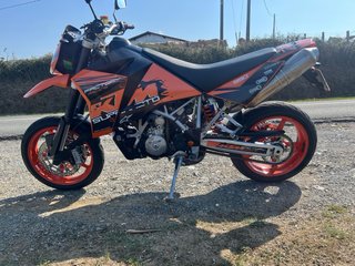KTM 950 SM Supermoto. Cambiaria por superduke gen2