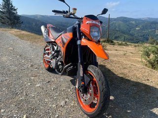 KTM 950 SM Supermoto. Cambiaria por superduke gen2