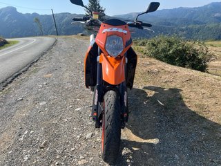 KTM 950 SM Supermoto. Cambiaria por superduke gen2