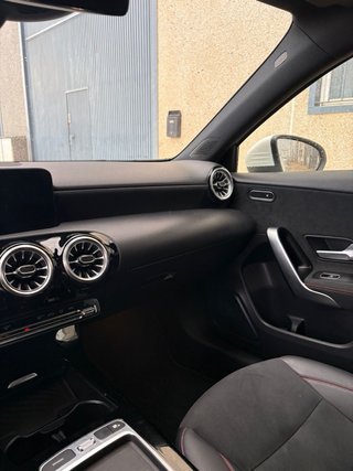 Mercedes-Benz Clase A 200d AMG Line