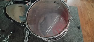 Batería acústica elementos de distintas marcas