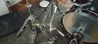 Batería acústica elementos de distintas marcas