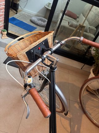 Bicicleta con cesta, sin estrenar!!!!