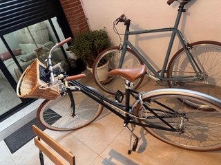 Bicicleta con cesta, sin estrenar!!!!