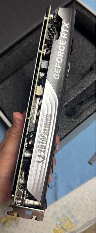 ZOTAC GAMING GeForce RTX 4070 SUPER Twin Edge 12GB
