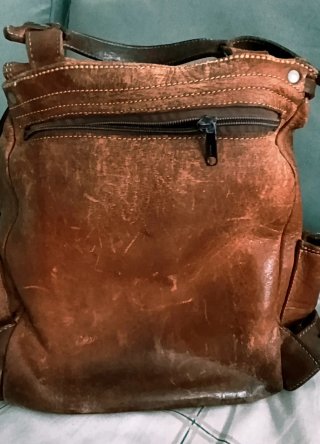 Mochila de cuero marrón