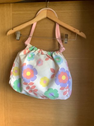 Bolso de tela con flores