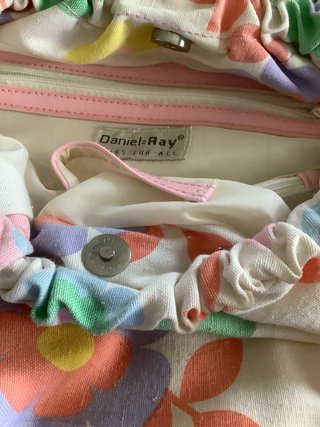 Bolso de tela con flores