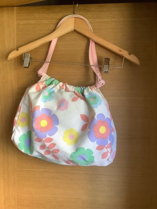 Bolso de tela con flores