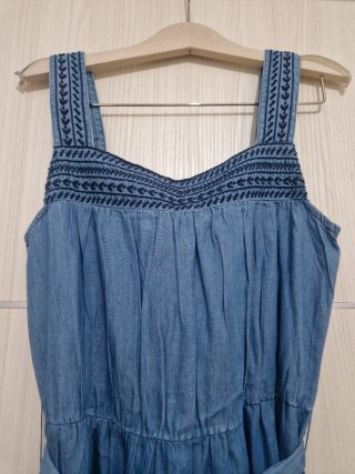 Vestido midi vaquero ligero nuevo
