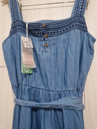 Vestido midi vaquero ligero nuevo