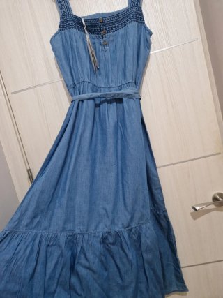 Vestido midi vaquero ligero nuevo