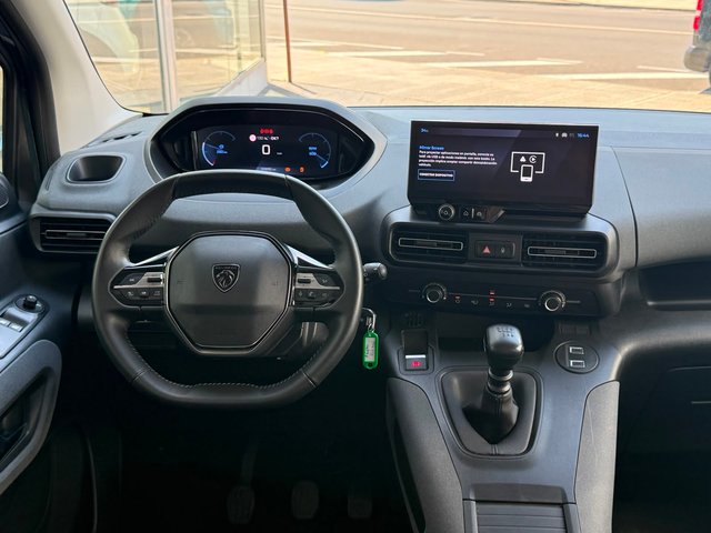 Peugeot Rifter 2025