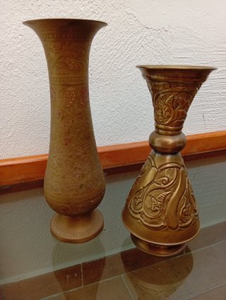 Jarrones de latón estilo indio