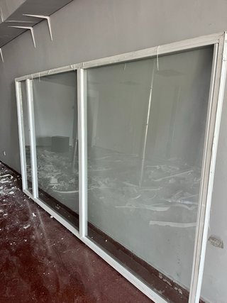 Puerta y ventanales aluminio