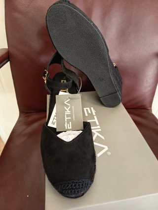 Cuñas Etika Negro Talla 39