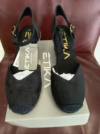 Cuñas Etika Negro Talla 39