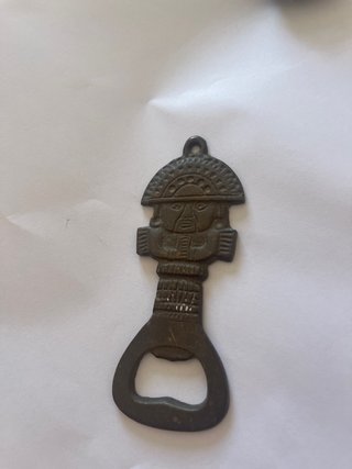 Abrebotellas con figura Inca