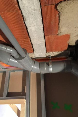 Fontanero. y albañil.