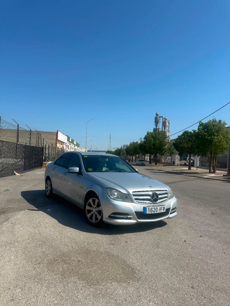 Mercedes-Benz Clase C 2011 - foto 1