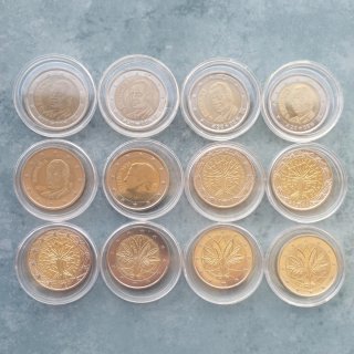 48 Monedas de 2 Euros