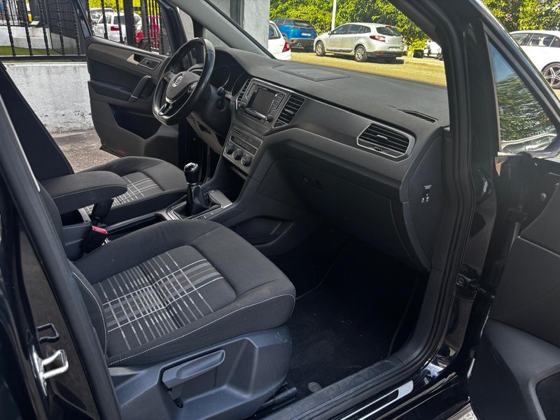 Volkswagen Golf Sportsvan 1.6 TDI CR Business & Navi 2015, foto 24