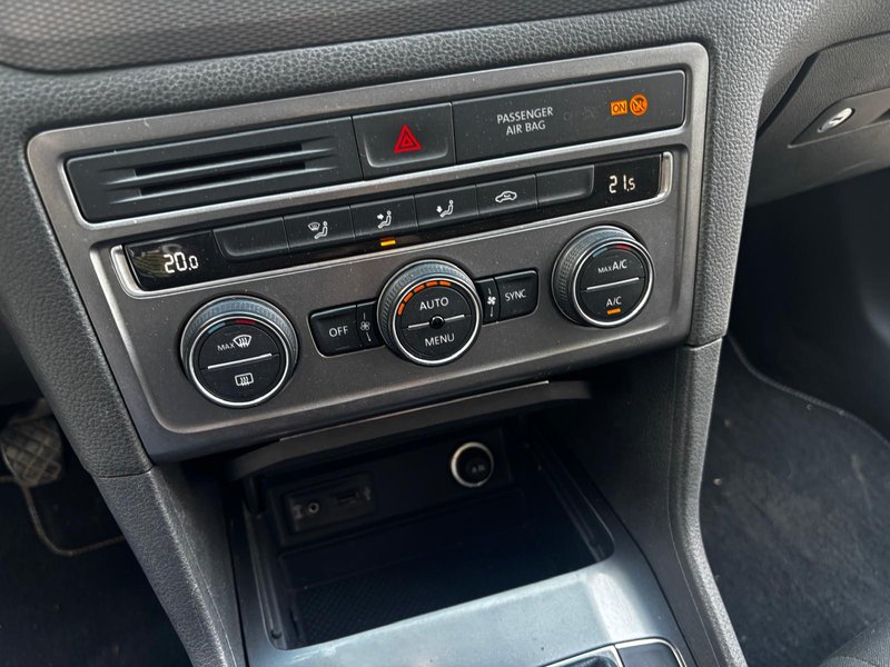 Volkswagen Golf Sportsvan 1.6 TDI CR Business & Navi 2015, foto 28
