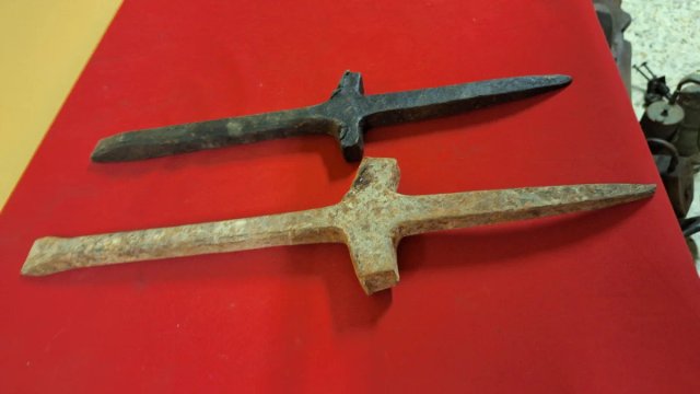 Bigornias antiguas para afilar