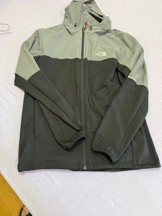 Chaqueta The North Face gris y negra