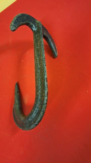 Gancho antiguo de hierro forjado
