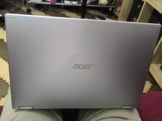 Laptop Acer Spin 3 Plata y Negro