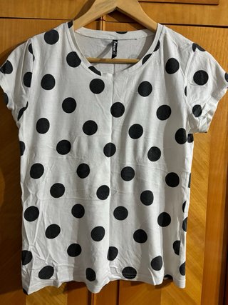Vendo lote de 50/100/200 prendas de chica