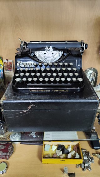 Máquina de escribir Underwood Portable