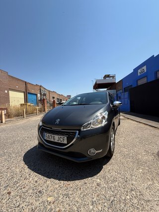 Peugeot 208 2016