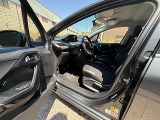Peugeot 208 2016