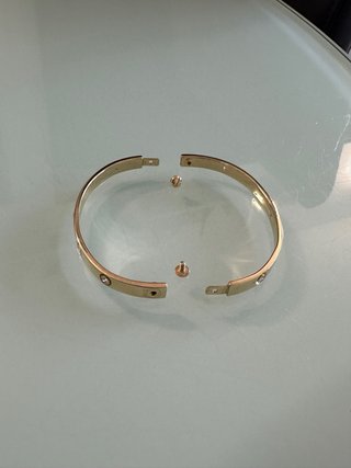 Brazalete Fabricado modelo Cartier oro18k brillant