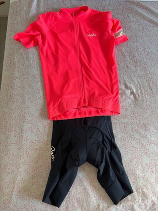 Maillot y culotte ciclismo Rapha