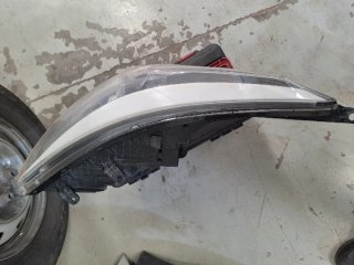Faro derecho Kia Ceed