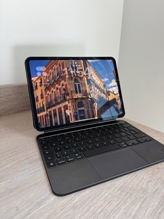 iPad Pro 11 M4 256GB negro con teclado