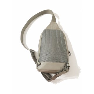 Piquadro / Bandolera cuero genuino gris
