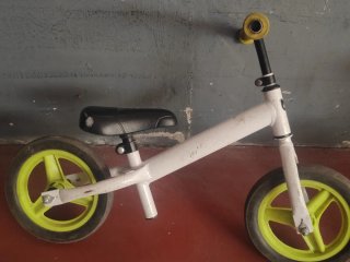 Bicicleta infantil sin pedales y con pedales5-10 €