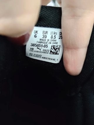 Deportivas Puma Negras y Blancas